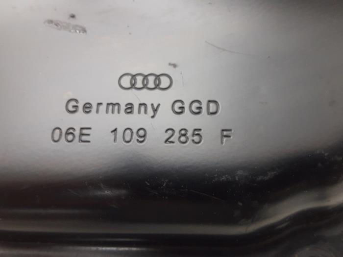 Obudowa rozrzadu z Audi A6 (C6) 3.2 V6 24V FSI 2005