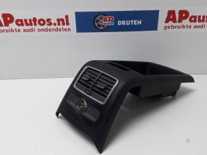 Używane Konsole srodkowe Audi A6 Avant Quattro (C6) 3.0 TDI V6 24V Cena € 49,99 Procedura marży oferowane przez AP Autos