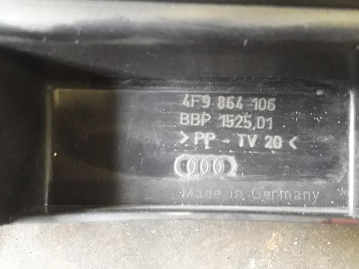 Reserveradkasten van een Audi A6 Avant Quattro (C6) 3.0 TDI V6 24V 2005