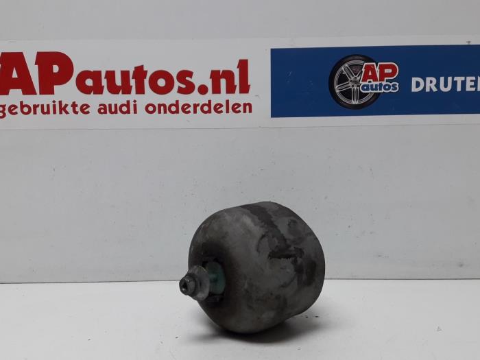 Usagé Support moteur Audi A4 Prix € 19,99 Règlement à la marge proposé par AP Auto's