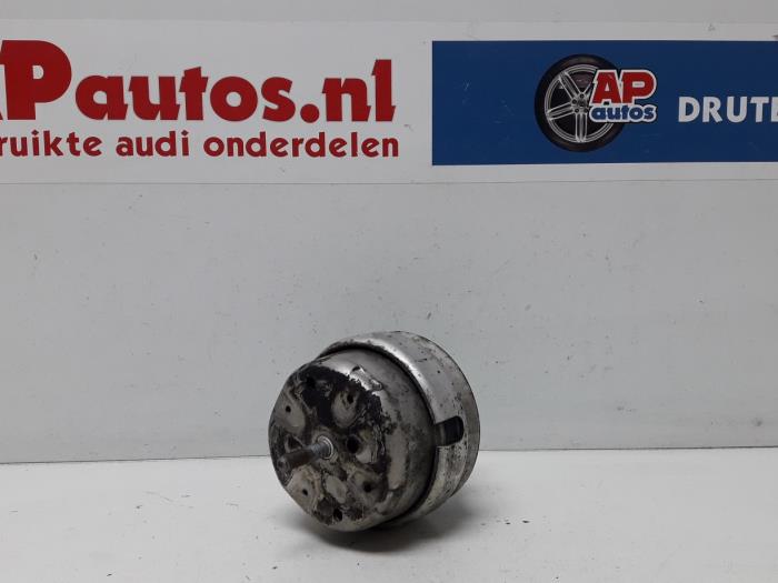 Usagé Support moteur Audi A4 (B5) 1.8 20V Prix € 19,99 Règlement à la marge proposé par AP Auto's