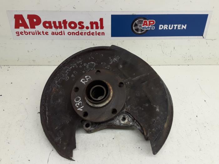 Knuckle, rear right from a Audi RS6 2001