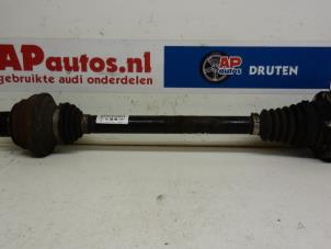 Usagé Arbre de transmission arrière gauche Audi A8 (D4) 4.2 TDI V8 32V Quattro Prix € 49,99 Règlement à la marge proposé par AP Autos