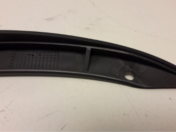 Front bumper, left-side component from a Audi A4 2004