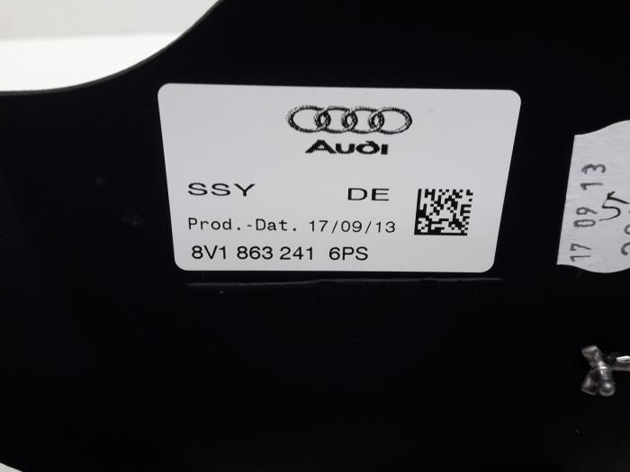 Mittelkonsole van een Audi A3 Limousine (8VS/8VM) 1.4 TFSI 16V 2015
