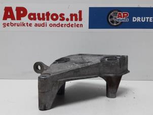 Używane Wspornik silnika Audi A1 (8X1/8XK) 1.6 TDI 16V Cena € 15,00 Procedura marży oferowane przez AP Autos