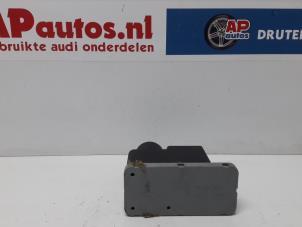 Used Electric central locking vacuum pump Audi Cabrio (B4) 2.0 E Price € 49,99 Margin scheme offered by AP Autos
