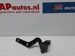 Used Tailgate hinge Audi TT (8N3) 1.8 20V Turbo Price € 14,99 Margin scheme offered by AP Autos