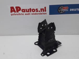 Used Front bumper bracket, left Audi A3 Sportback (8PA) 1.6 Price € 45,00 Margin scheme offered by AP Autos