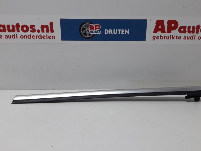 Rear side glass trim