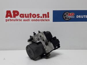 Używane Pompa ABS Audi A4 Cena € 50,00 Procedura marży oferowane przez AP Autos