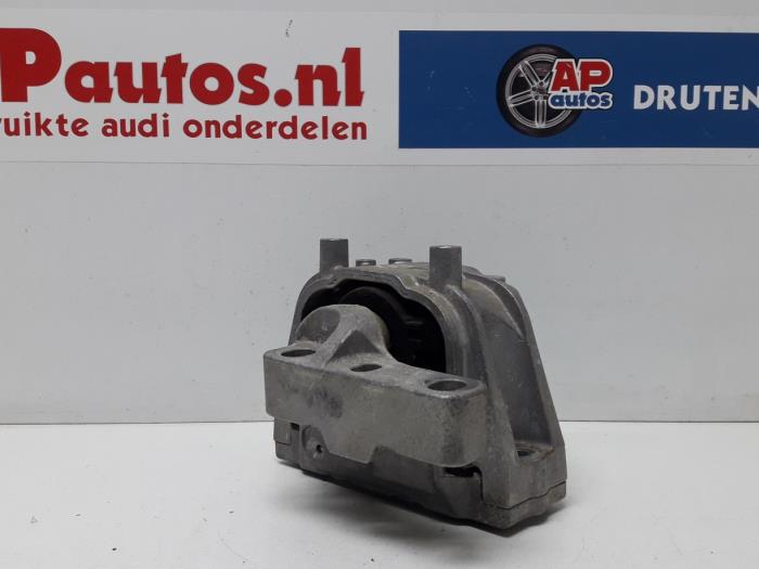 Usagé Support moteur Audi A3 Cabriolet (8P7) 2.0 TDI 16V Prix € 19,99 Règlement à la marge proposé par AP Auto's