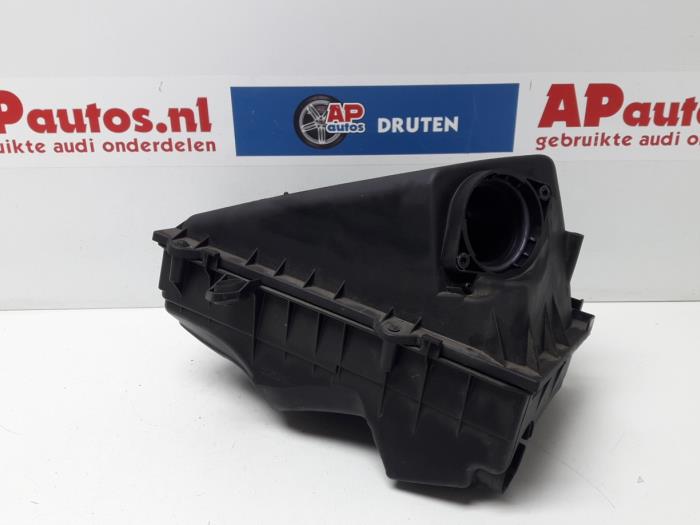 Begagnade Luftfilterhus Audi A3 (8L1) 1.9 TDI 100 Pris € 19,99 Marginaltabell erbjuds av AP Auto's