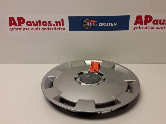 Wheel cover (spare) from a Audi A4 2001