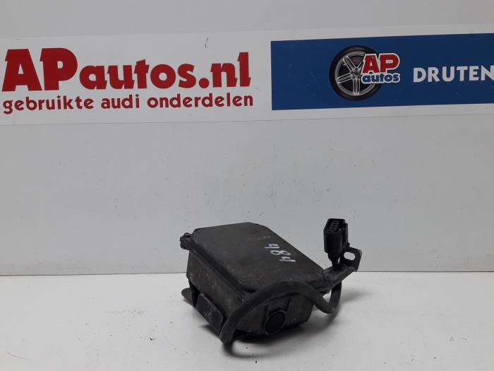 Używane Starter ksenonowy Audi TT (8N3) 1.8 20V Turbo Cena € 39,99 Procedura marży oferowane przez AP Auto's
