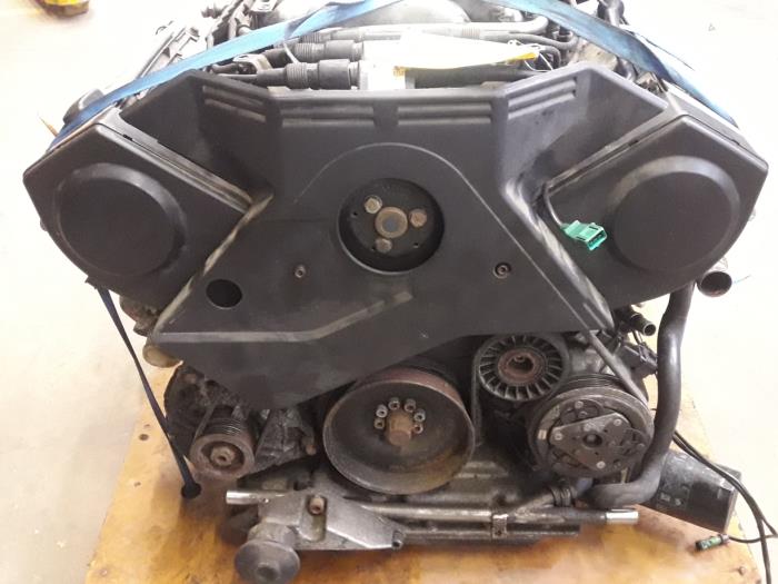 Engine from a Audi 80 Avant (B4) 2.6 E V6 1993