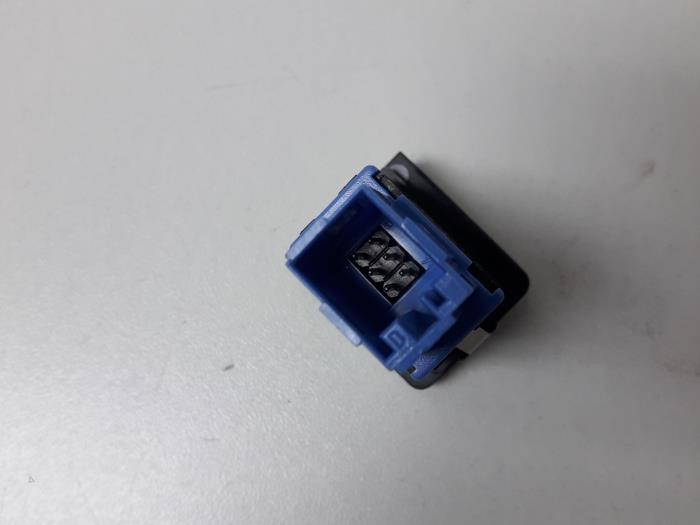 Airbag indicator light from a Audi A3 2006
