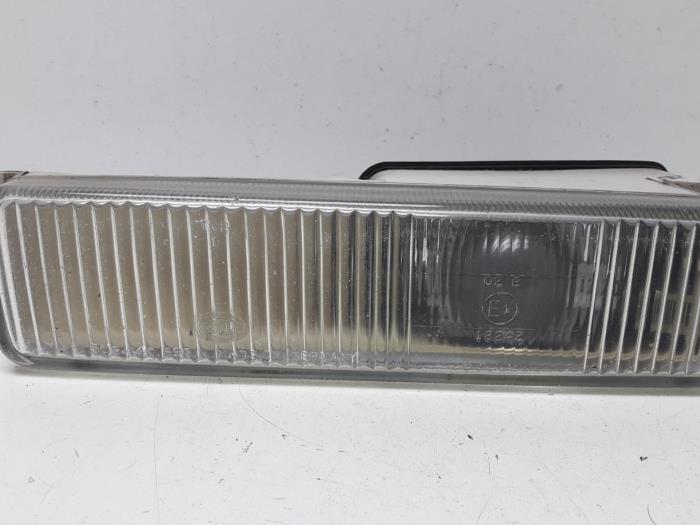 Fog light, front left from a Audi 80 Avant (B4) 2.6 E V6 1993