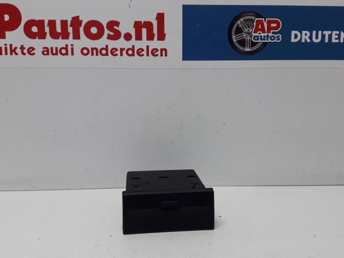 Używane Rózne Audi A4 (B5) 1.6 Cena € 35,00 Procedura marży oferowane przez AP Auto's