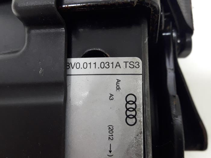 Zestaw narzedzi z Audi A3 Limousine (8VS/8VM) 1.8 TFSI 16V 2015