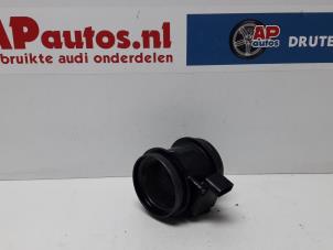 Usagé Compteur de masse d'air Audi A4 Cabrio (B7) 3.0 V6 30V Prix € 35,00 Règlement à la marge proposé par AP Autos