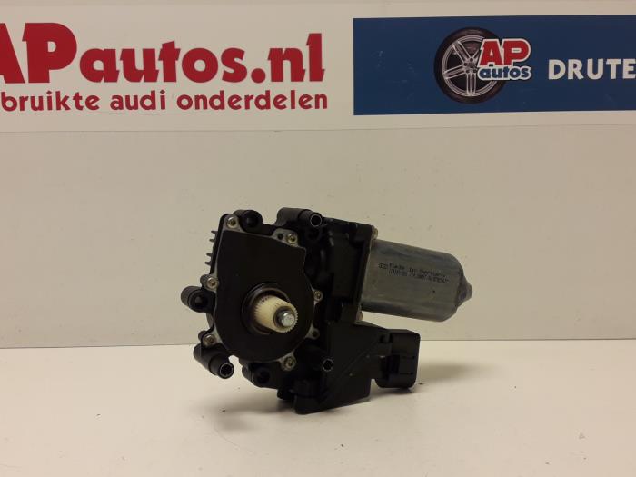 Usados Motor de ventanilla de puerta Audi A8 (D2) 4.2 V8 40V Quattro Precio € 9,99 Norma de margen ofrecido por AP Auto's