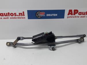 Usagé Moteur + mécanisme d'essuie glace Audi A4 (B5) 1.6 Prix € 34,99 Règlement à la marge proposé par AP Autos