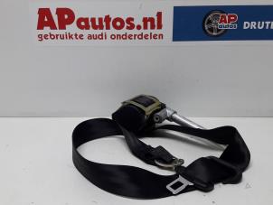 Używane Pas bezpieczenstwa prawy przód Audi A4 (B5) 1.6 Cena € 45,00 Procedura marży oferowane przez AP Autos