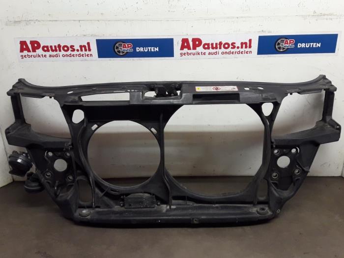 Begagnade Front Audi A4 (B5) 1.6 Pris € 75,00 Marginaltabell erbjuds av AP Auto's