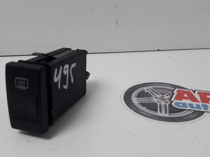 Rear window heating switch from a Audi A4 (B5) 1.6 1996