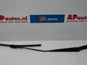 Used Front wiper arm Audi Q5 (8RB) 2.0 TDI 16V Quattro Price € 9,99 Margin scheme offered by AP Autos