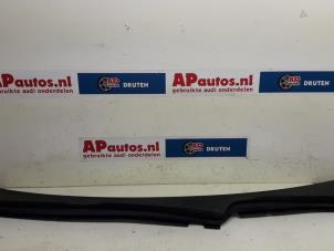 Used Cowl top grille Audi Q5 (8RB) 2.0 TDI 16V Quattro Price € 19,99 Margin scheme offered by AP Autos