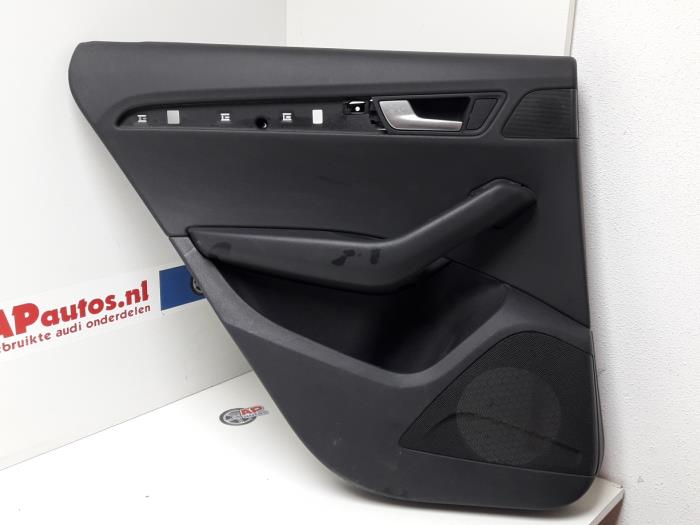 Revêtement portière haut 4portes arrière gauche d'un Audi Q5 (8RB) 2.0 TDI 16V Quattro 2010