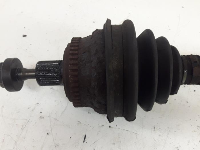 Front drive shaft, right from a Audi Cabrio (B4) 2.0 E 1994