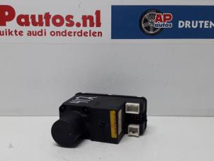 Used Electric central locking vacuum pump Audi Cabrio (B4) 2.0 E Price € 24,99 Margin scheme offered by AP Autos