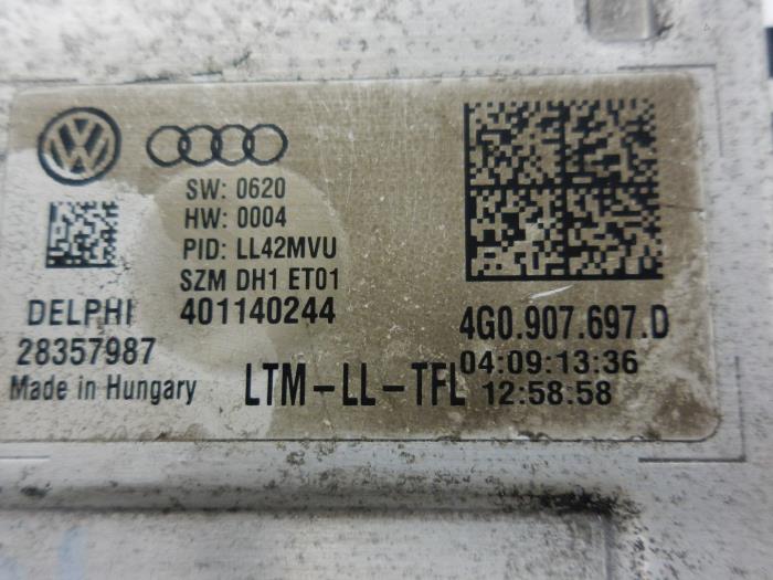 Sterownik oswietlenia z Audi A4 Avant (B8) 2.0 TDI 16V 2013