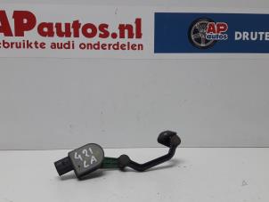 Używane Regulator wysokosci ksenonowy Audi A6 Allroad Quattro (C6) 3.0 TDI V6 24V Cena € 27,50 Procedura marży oferowane przez AP Autos