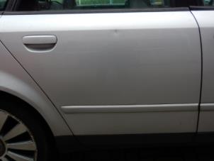 Usados Puerta de 4 puertas derecha detrás Audi A4 (B6) 1.6 Precio € 100,00 Norma de margen ofrecido por AP Autos