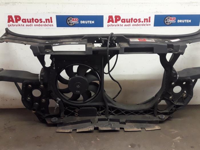 Begagnade Front Audi A6 Avant (C5) 2.4 V6 30V Pris € 49,99 Marginaltabell erbjuds av AP Auto's