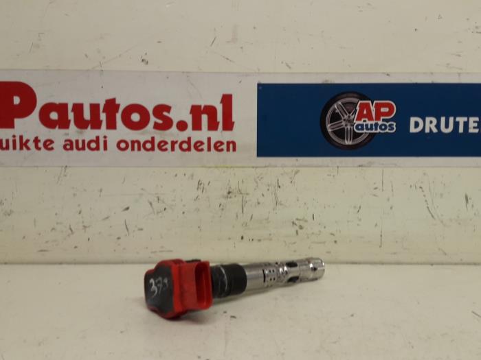 Usagé Bobine Audi A8 (D3) 3.7 V8 40V Quattro Prix € 14,99 Règlement à la marge proposé par AP Auto's