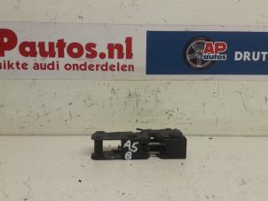 Usagé Mécanique de verrouillage capot Audi A5 Prix € 14,99 Règlement à la marge proposé par AP Autos