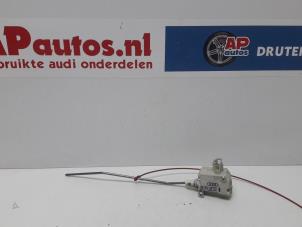 Usados Motor de cierre centralizado Audi A6 Quattro (C6) 3.2 V6 24V FSI Precio € 24,99 Norma de margen ofrecido por AP Autos