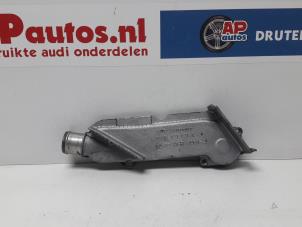 Usados Cuerpo de termostato Audi A8 (D3) 3.7 V8 40V Quattro Precio € 19,99 Norma de margen ofrecido por AP Autos