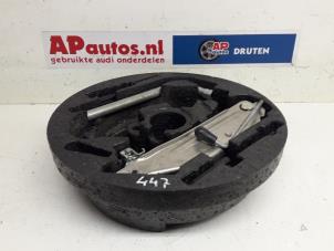 Usados Juego de herramientas Audi A4 Avant (B7) 2.0 TDI 16V Precio € 24,99 Norma de margen ofrecido por AP Autos