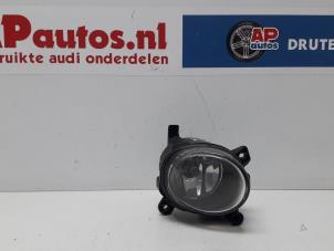 Usagé Feu antibrouillard avant droit Audi A5 Quattro (B8C/S) 3.0 TDI V6 24V Prix € 19,99 Règlement à la marge proposé par AP Autos