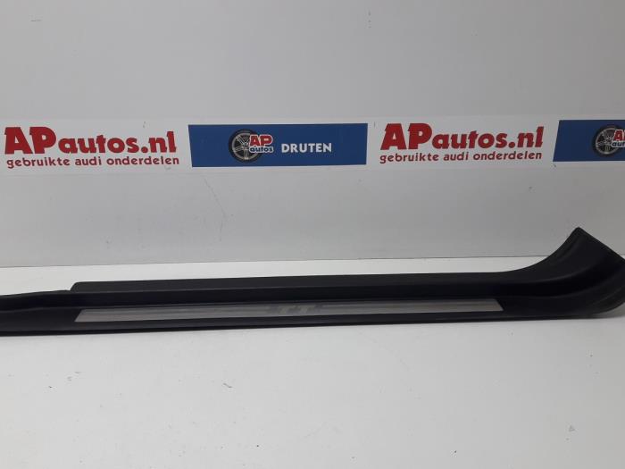 Używane Próg lewy Audi TT (8N3) 1.8 T 20V Quattro Cena € 24,99 Procedura marży oferowane przez AP Auto's