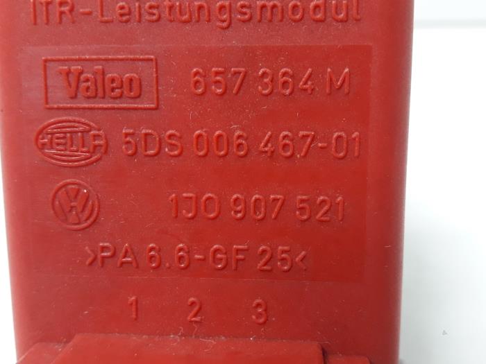 Heater resistor from a Audi TT (8N3) 1.8 T 20V Quattro 2001