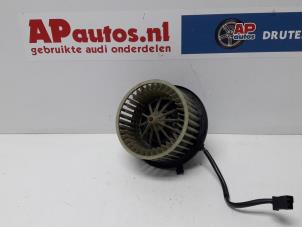 Używane Silnik wentylatora nagrzewnicy Audi 80 (B3) 1.8 Cena € 19,99 Procedura marży oferowane przez AP Autos