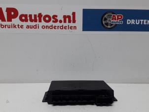 Usagé Module verrouillage central des portes Audi TT (8N3) 1.8 T 20V Quattro Prix € 70,00 Règlement à la marge proposé par AP Autos