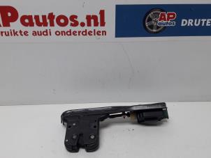 Używane Mechanizm zamka tylnej klapy Audi TT (8N3) 1.8 T 20V Quattro Cena € 14,99 Procedura marży oferowane przez AP Autos